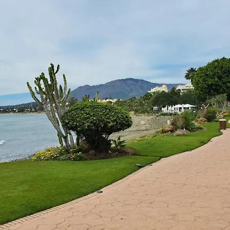 Hello Cosmo Апартаменты Эстепона