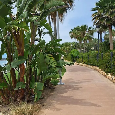 Hello Cosmo Апартаменты *