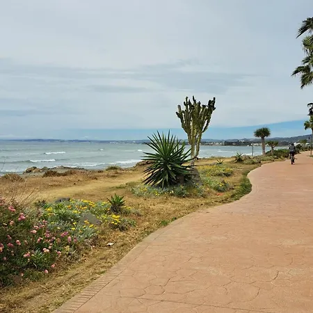 Hello Cosmo Апартаменты